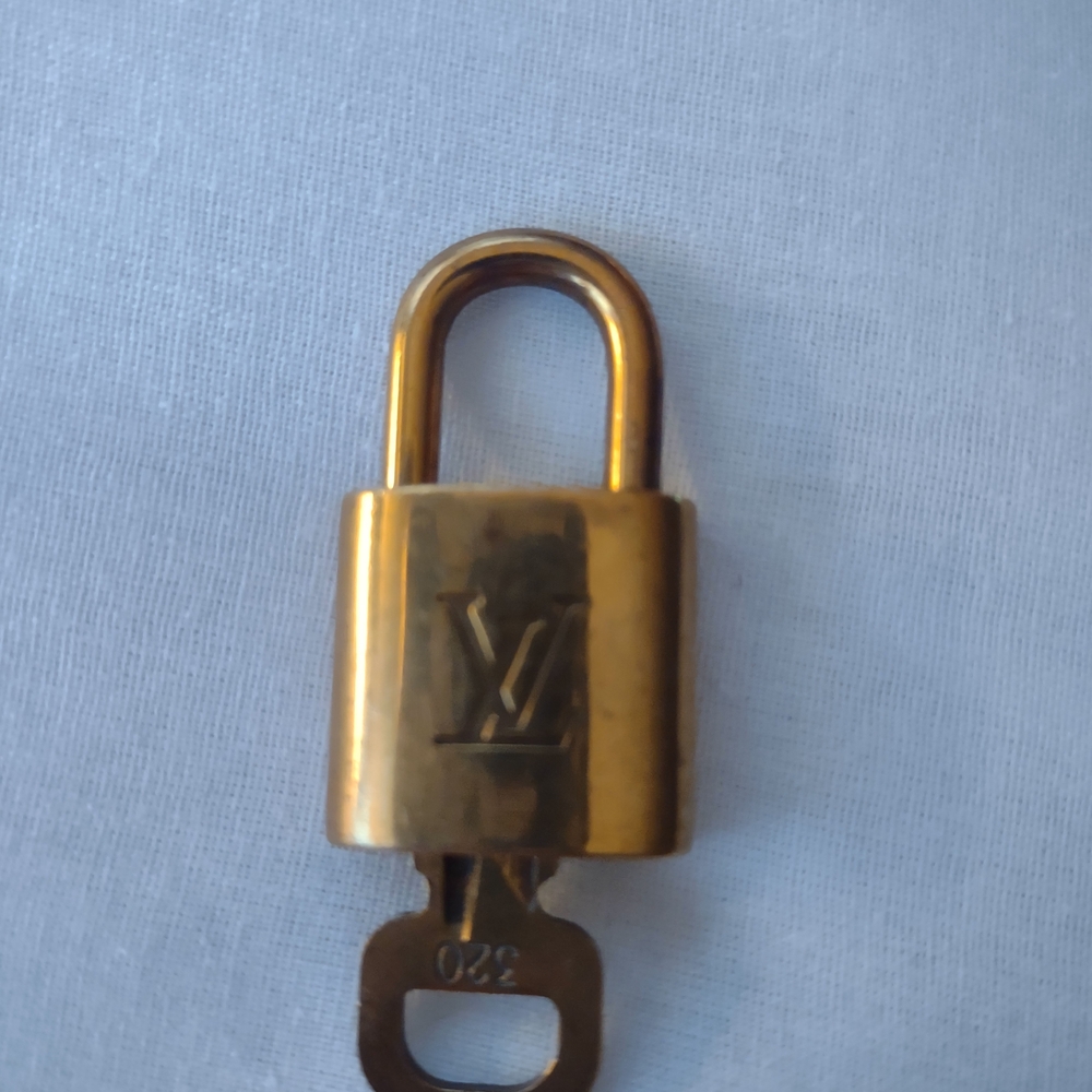 Louis Vuitton Gold Key Lock #320